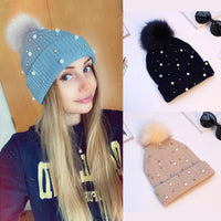 Gorro Invierno Mujer con Pompones y Perlas - Beanie Lana Tejido Cálido y Elegante
