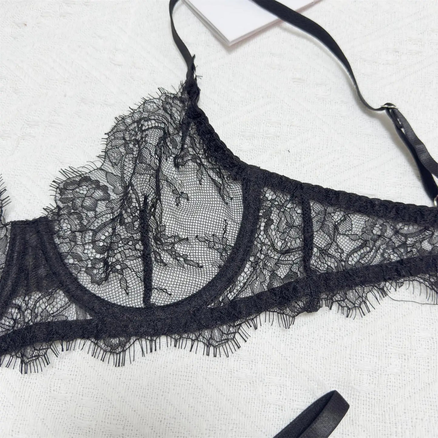 Conjunto de Lencería Sexy con Encaje Transparente - Sujetador Sin Relleno y Braguita