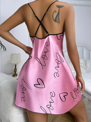 Camisón de Satén con Corazones para San Valentín - Lencería Sexy Espalda Descubierta para Mujer