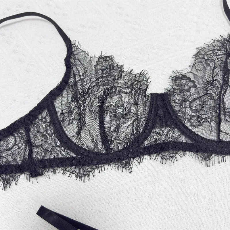 Conjunto de Lencería Sexy con Encaje Transparente - Sujetador Sin Relleno y Braguita