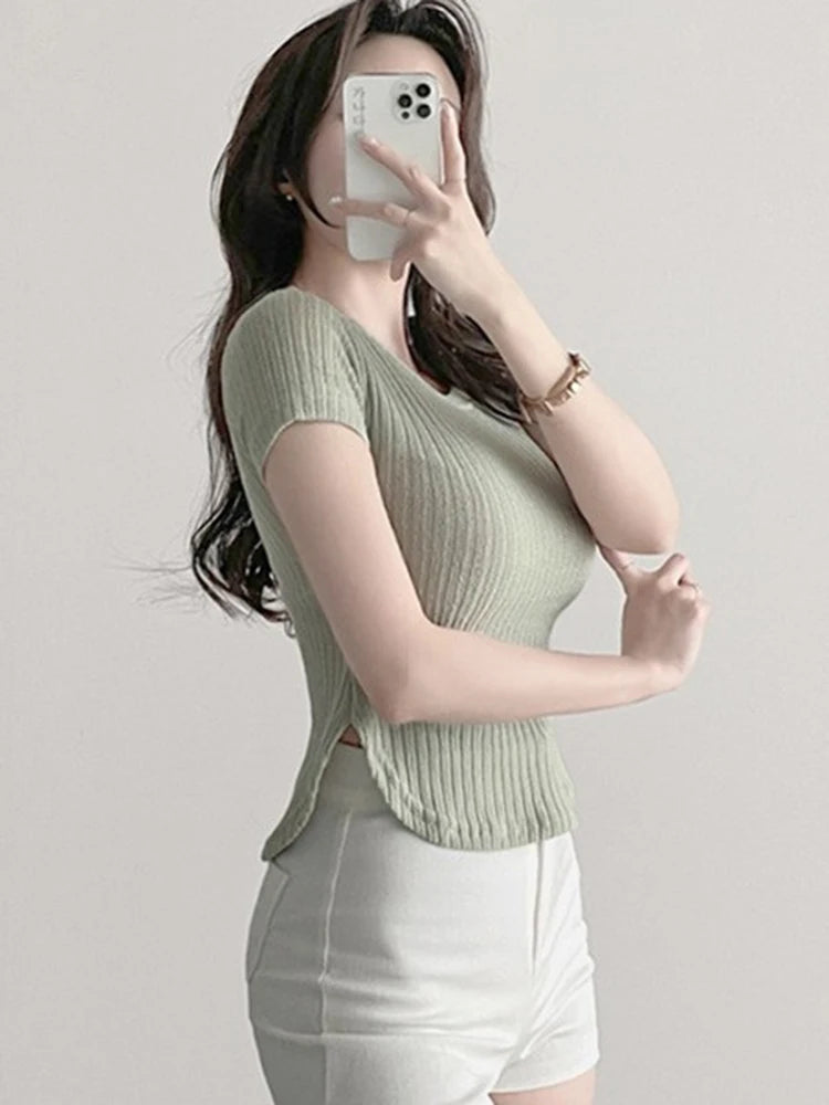 Camiseta Mujer Coreana Acanalada - Cuello Redondo Slim Fit con Abertura Verano 2025