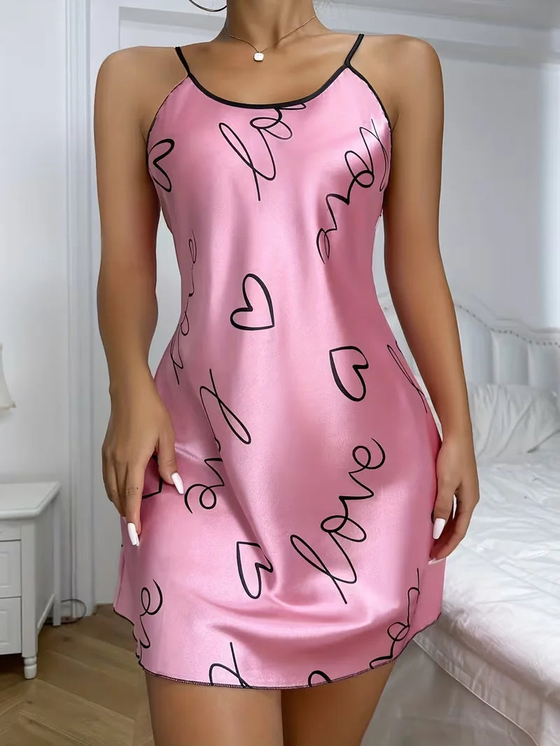 Camisón de Satén con Corazones para San Valentín - Lencería Sexy Espalda Descubierta para Mujer