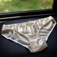 100% Mulberry Silk Underwear for Women – Antibacterial, Breathable & Ultra-Soft Briefs