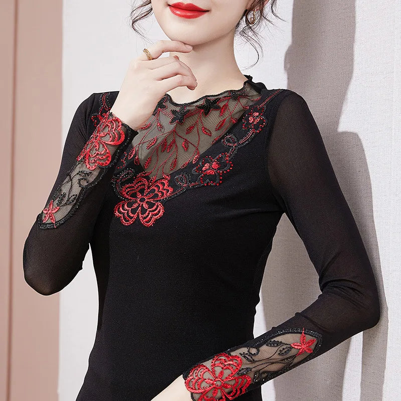 Elegant Lace Long Sleeve T-Shirt – Slim Fit Embroidered Floral Top