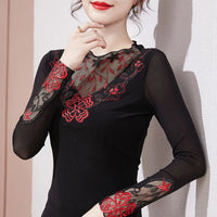 Elegant Lace Long Sleeve T-Shirt – Slim Fit Embroidered Floral Top