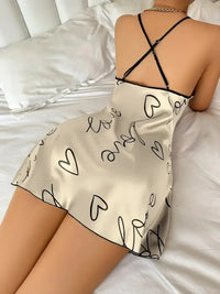 Camisón de Satén con Corazones para San Valentín - Lencería Sexy Espalda Descubierta para Mujer