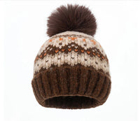 Gorro Slouchy Tejido a Crochet con Pompón - Beanie Artesanal de Invierno para Mujer
