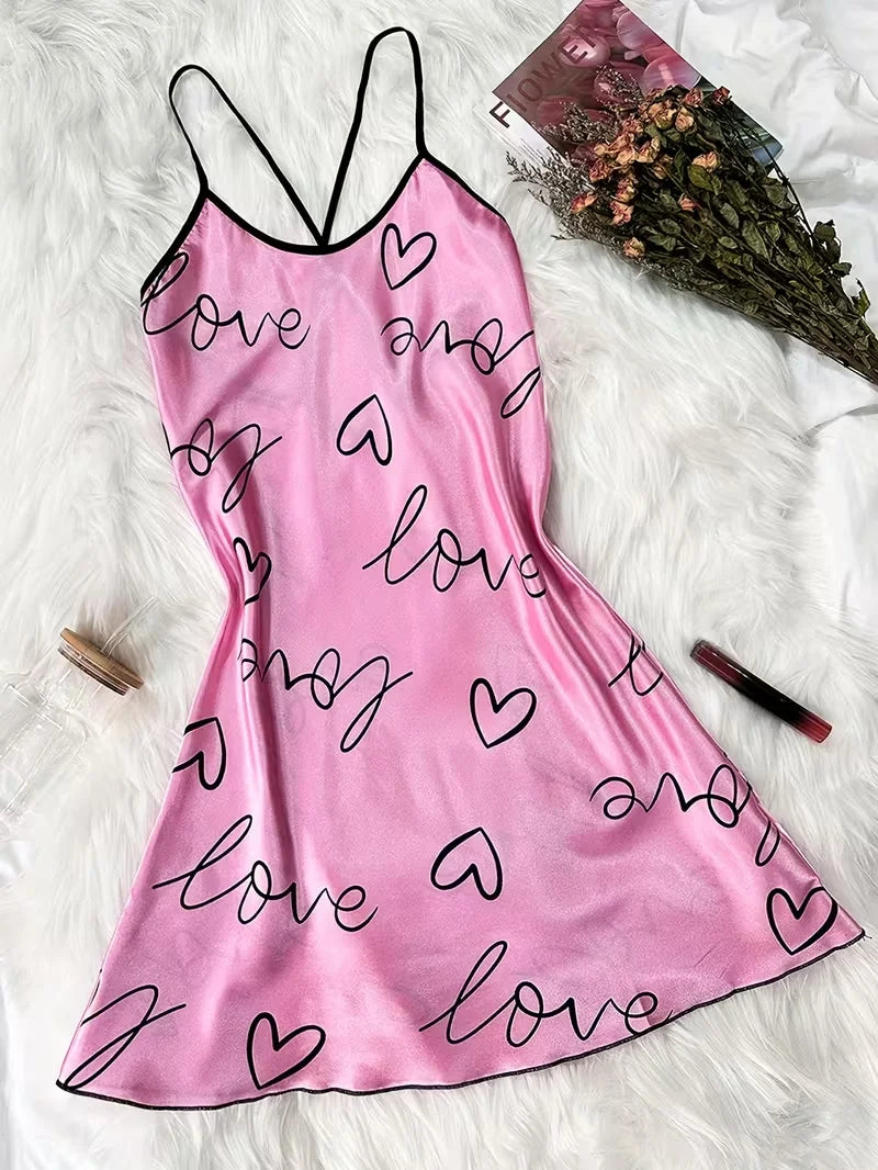 Camisón de Satén con Corazones para San Valentín - Lencería Sexy Espalda Descubierta para Mujer