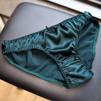 100% Mulberry Silk Underwear for Women – Antibacterial, Breathable & Ultra-Soft Briefs