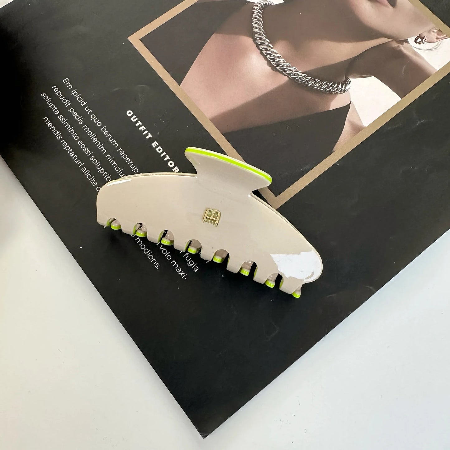 2023 Letter Hairclaws 9CM Shark Clip High Ponytail Hair Grab Clip Headwear Women's Fashion Barrettes Hair Accessories New