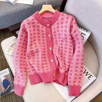 In the early spring and autumn, a new style of knitted sweater and sweater for women, pink checkered loose, slimming, cu
