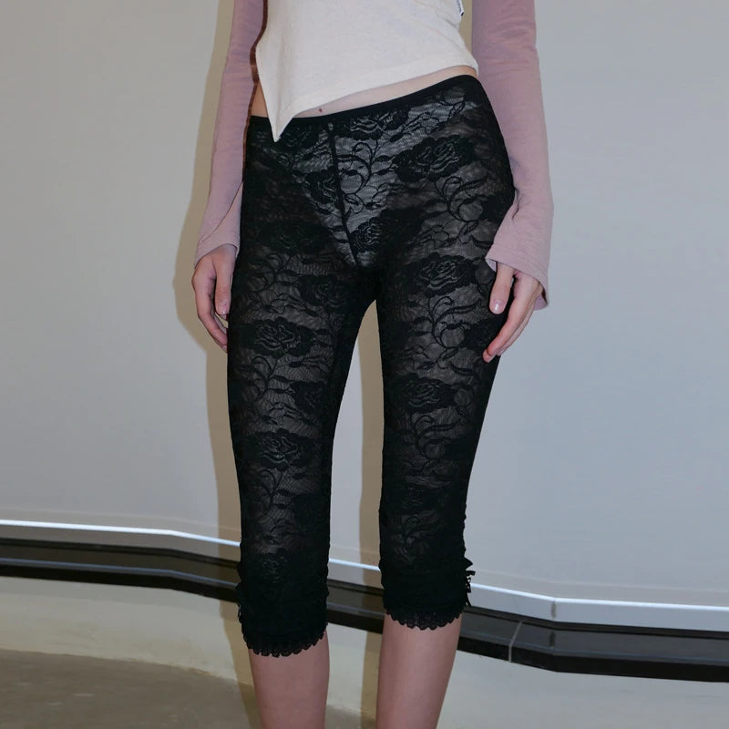 Leggings de Encaje Transparente Estilo Y2K - Mallas Capri con Malla Floral y Lazo Decorativo