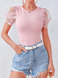 Blusa Elegante con Pétalos de Tul - Manga Corta Cuello Redondo Color Sólido Primavera 2024