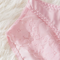 Panty de Encaje Triangular - Diseño Elegante y Cómodo