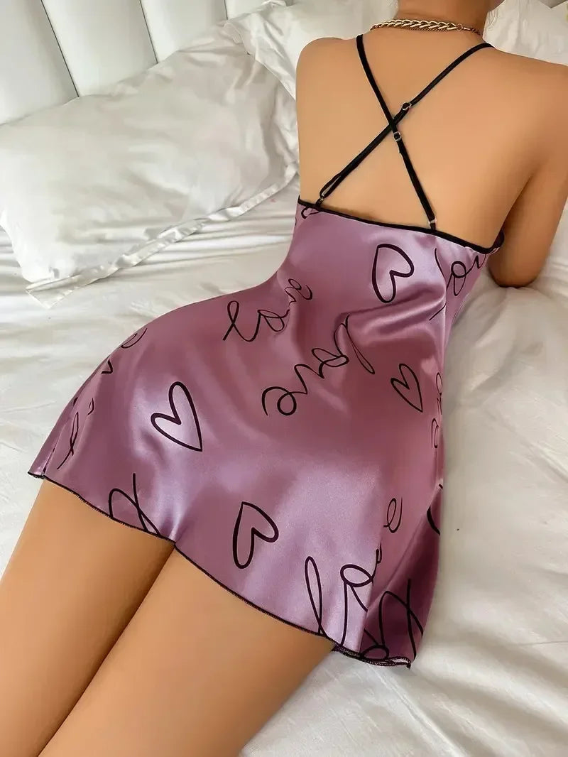 Camisón de Satén con Corazones para San Valentín - Lencería Sexy Espalda Descubierta para Mujer