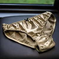 100% Mulberry Silk Underwear for Women – Antibacterial, Breathable & Ultra-Soft Briefs