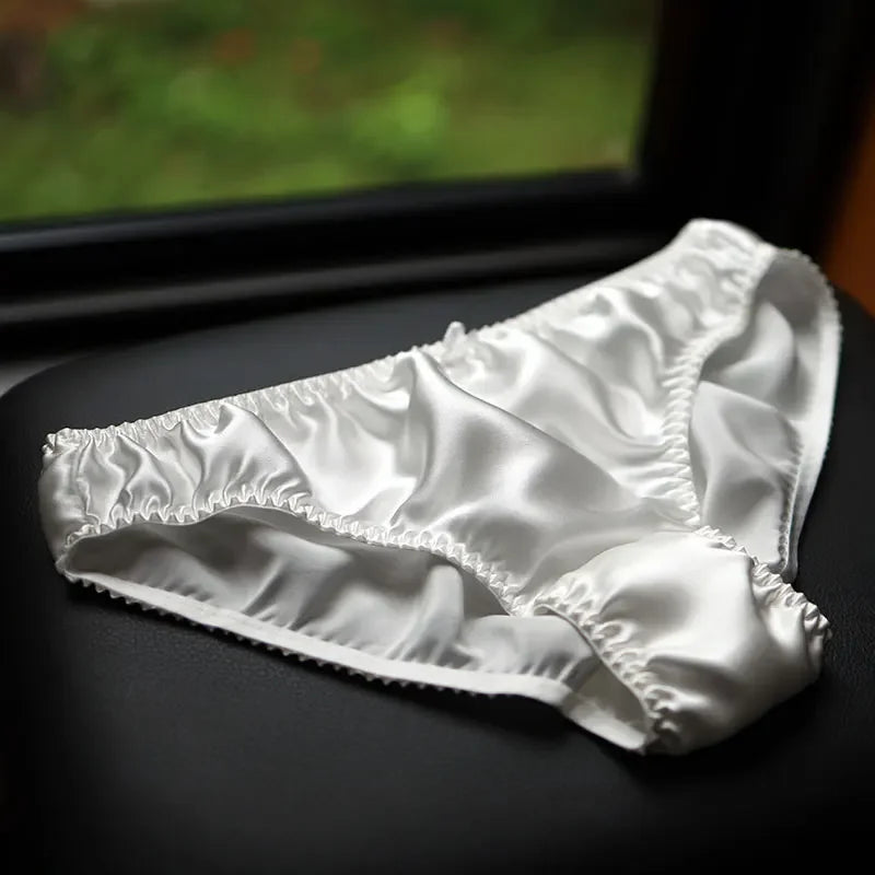100% Mulberry Silk Underwear for Women – Antibacterial, Breathable & Ultra-Soft Briefs